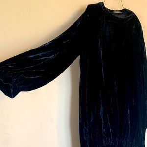 RICH BLUE VELVET MINI DRESS WITH POCKETS 🙂